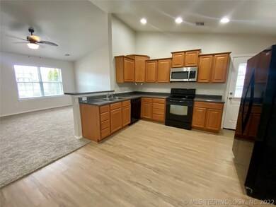 25885 E 90th St S, Broken Arrow, OK 74014 - photo 3