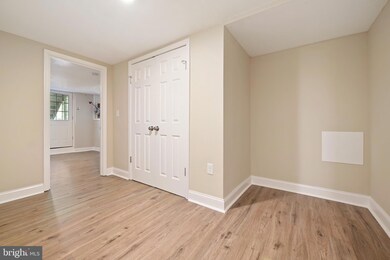 1004 Ellicott Dr, Baltimore, MD 21216 - photo 3