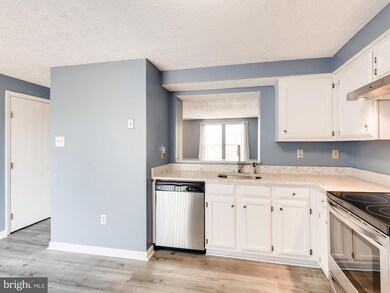 70 Triple Crown Ct, Windsor Mill, MD 21244 - photo 6