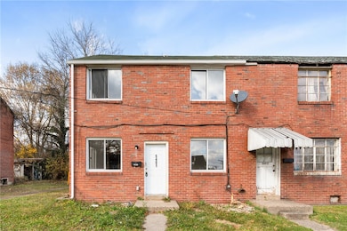 5401 Wilson Ct, Clairton, PA 15025 - photo 2