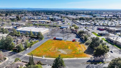 11100 Trinity River Dr, Rancho Cordova, CA 95670 - photo 3