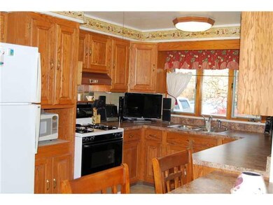 587 Ward Rd, North Tonawanda, NY 14120 - photo 2