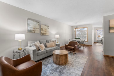 2208 Liberty Ln, Saint Paul, MN 55122 - photo 6