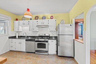 27 Waterhouse St unit 3, Somerville, MA 02144 - photo 7