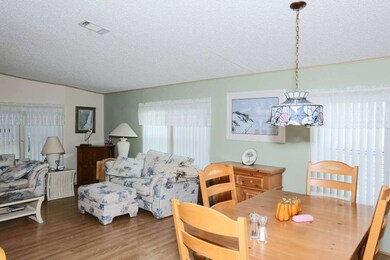 810 Periwinkle Cir, Sebastian, FL 32976 - photo 6