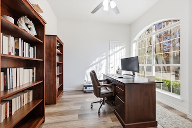 6509 Maple Dr, the Colony, TX 75056 - photo 5