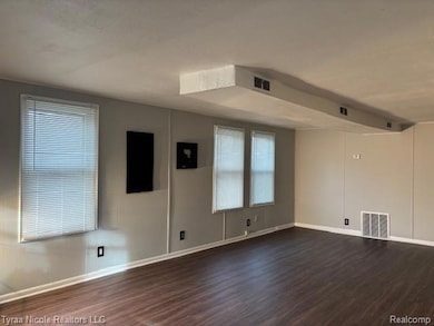 6357 Denton Rd, Belleville, MI 48111 - photo 2