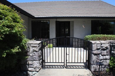 2126 Sageway Dr, Redding, CA 96003 - photo 2