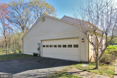 12716 Franklin Farm Rd, Herndon, VA 20171 - photo 5