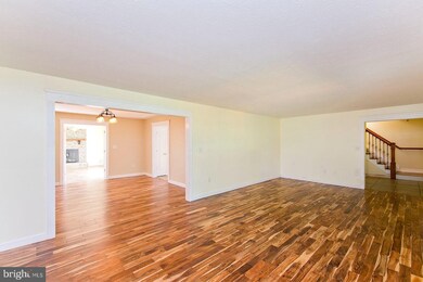 241 Clear View Ln, Strasburg, VA 22657 - photo 2