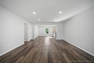 703 E Fort Worth St, Broken Arrow, OK 74012 - photo 6