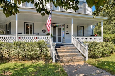 501 Buncombe St, Edgefield, SC 29824 - photo 2