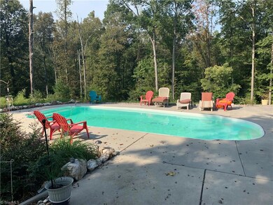 1304 Iron Mountain Rd, Asheboro, NC 27205 - photo 3