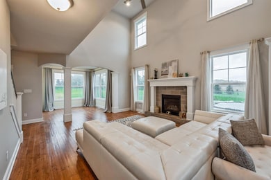 642 E Stanton Ct, La Porte, IN 46350 - photo 5