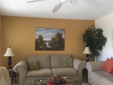 389 Windsor Q unit Q, West Palm Beach, FL 33417 - photo 4