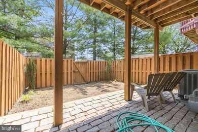 1213 Cypress Tree Place, Herndon, VA 20170 - photo 7