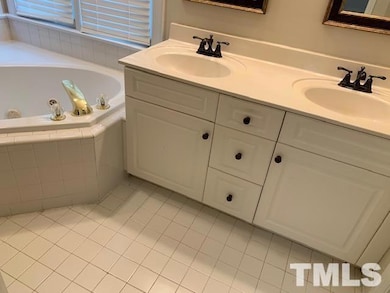 104 Paper Chase Ct, Cary, NC 27519 - photo 7