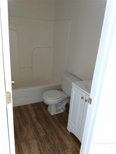 331 W Crestwood Dr, Nampa, ID 83686 - photo 6