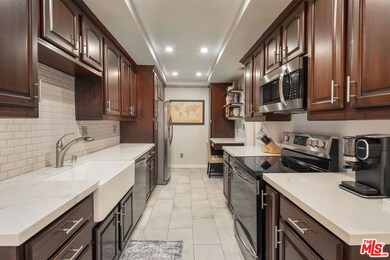 1221 N Kings Rd unit 104, West Hollywood, CA 90069 - photo 3