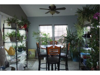Morning room with vaulted ceiling, lighted paddle 