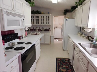 1003 Lee St, Asheboro, NC 27203 - photo 5