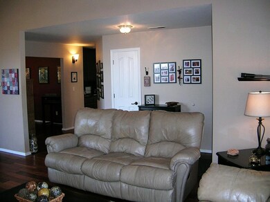 901 NW Regent Dr, Grants Pass, OR 97526 - photo 4