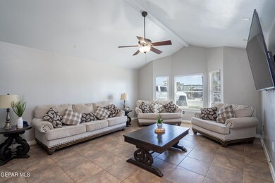 14204 Desert Yucca Dr, Horizon City, TX 79928 - photo 6