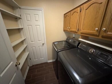 8855 Lake Edge Cove W, Cordova, TN 38016 - photo 5