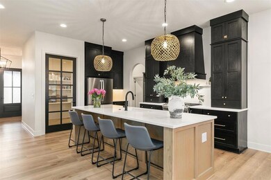 17769 Townsend Dr, Clive, IA 50325 - photo 2