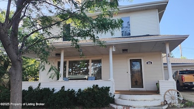 604 2nd Ave N, Hettinger, ND 58639 - photo 2