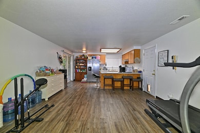 06 Dining to Kitchen
