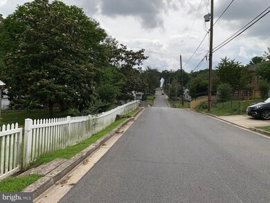 512 Balboa Ave, Capitol Heights, MD 20743 - photo 3