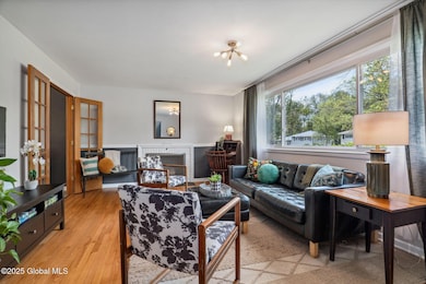 10-11GreenockRd_10