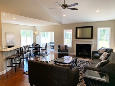 13 Pilgrim Rd unit 76, Londonderry, NH 03053 - photo 5