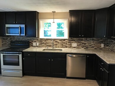 104 W Calvin St unit 1, West Springfield, MA 01089 - photo 2