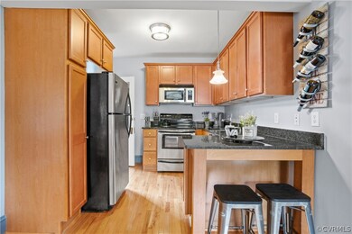 GRANITE / STAINLESS STEEL