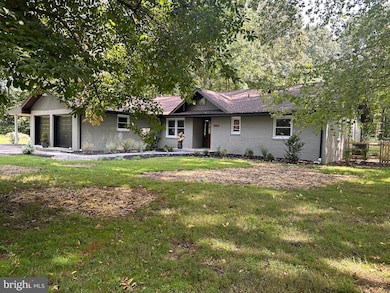 827 Locust Dr, West River, MD 20778 - photo 2