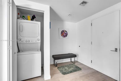 55 SW 9th St unit 3703, Miami, FL 33130 - photo 4