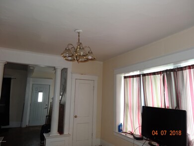 1004 Caulfield 003