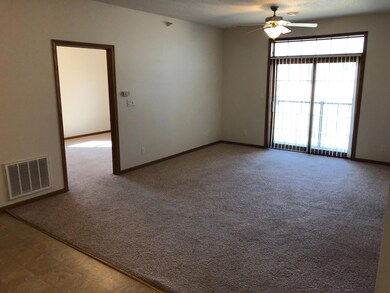 4511-Twain-Circle-202-3