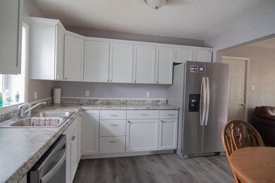 1118 1st Ave W, Newton, IA 50208 - photo 5