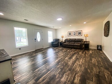 1414 Deer Run Cir, Tifton, GA 31793 - photo 3