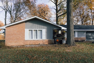 4920 Wheelock Rd, Fort Wayne, IN 46835 - photo 2