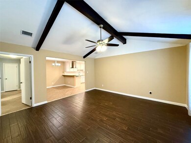 10511 Saber Ct, Houston, TX 77038 - photo 6