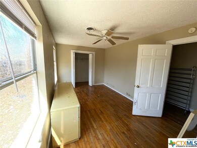 705 N 2nd St, Copperas Cove, TX 76522 - photo 6