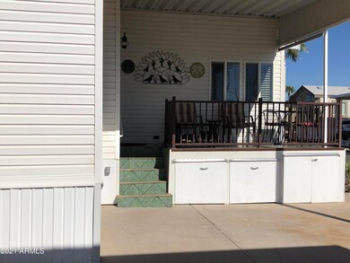 LARGE DECK FOR RELAXING