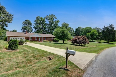 5510 Hidden Valley Rd, Greensboro, NC 27407 - photo 2