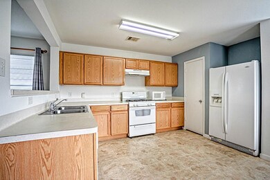 Clean and well maintained kitchen