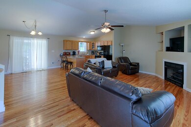 332 Bowers Park Cir, Knoxville, TN 37920 - photo 4