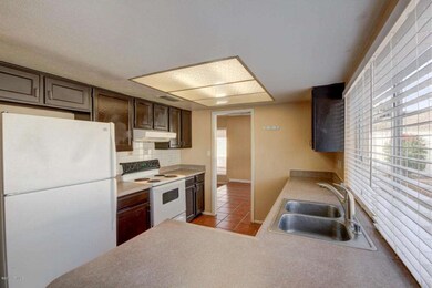 9622 N 52nd Ln, Glendale, AZ 85302 - photo 7